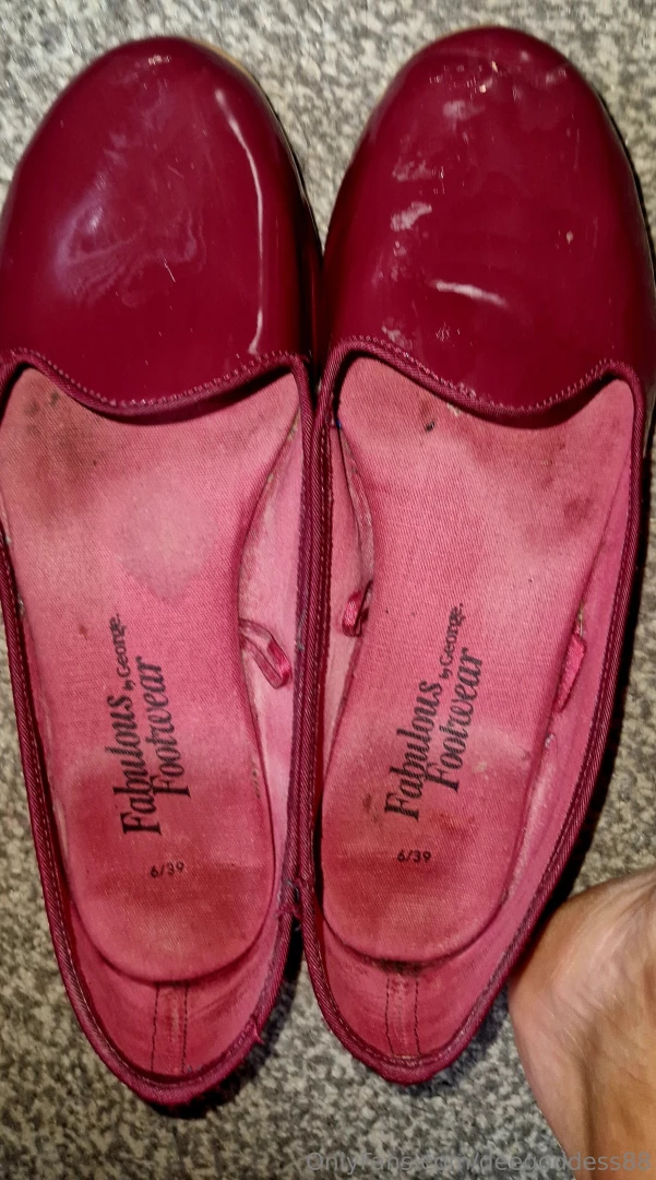 Right i m going to the staff room and i m leaving my stinking corn 