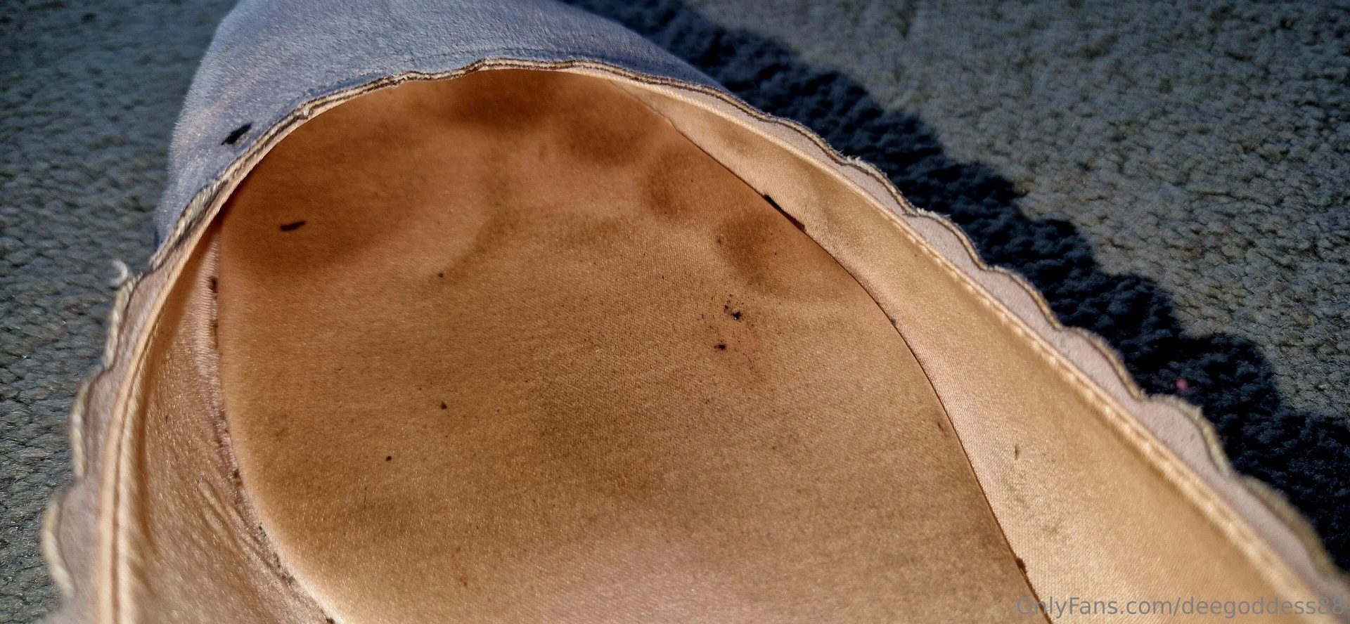 Who likes their flats with toe prints aahh what i would give to have a part 7 