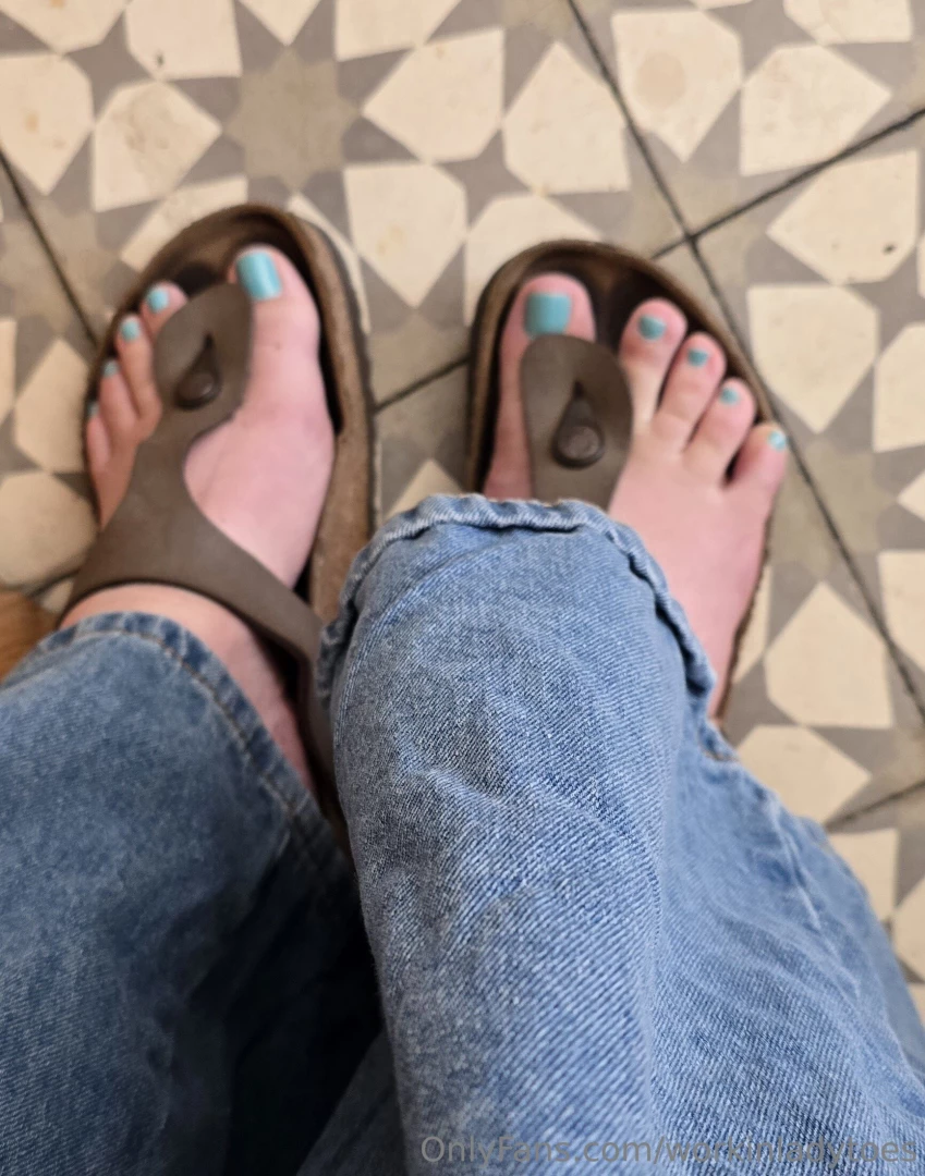 Shhh sneaky toe pic out to brunch fuzzy for you to fill in the detail 