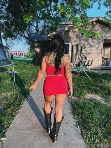 How d you like them booty i meant boots