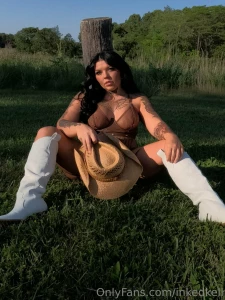 If you want to see me riding then tip this post baby and enjoy me