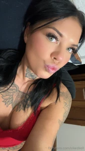 I wanna wrap this lips on something hard