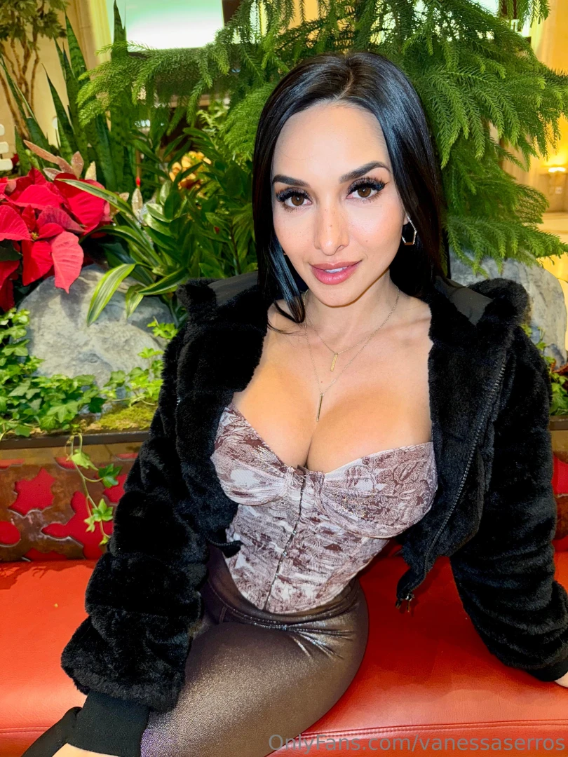 It s almost christmas https onlyfans com 1441350892 vanessaserros 