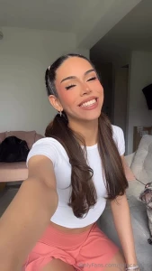 Sweet like honey but i sting like a bee catch me if you dare part 1