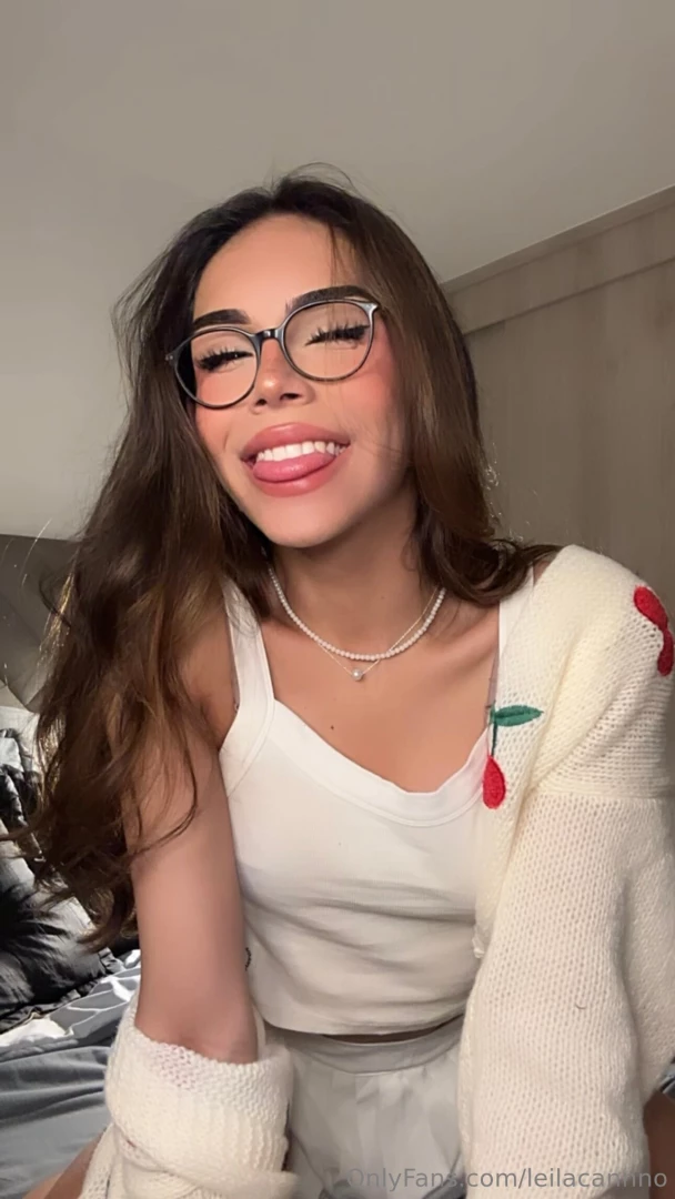 Hey just dropping some selfies eyes that captivate a vibe that part 3 