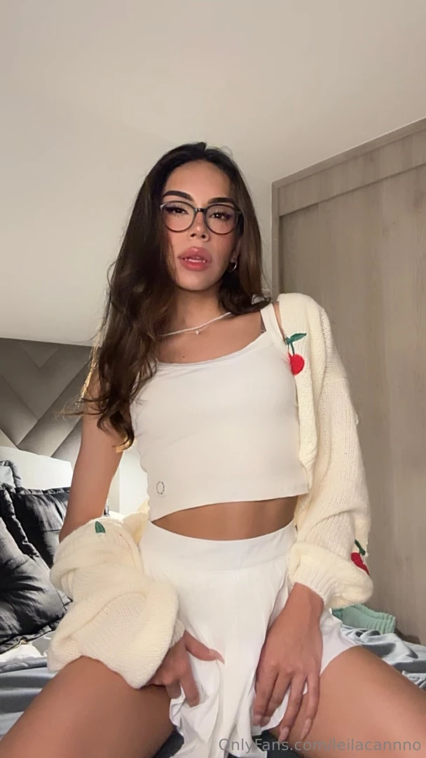 Hey just dropping some selfies eyes that captivate a vibe that part 2 