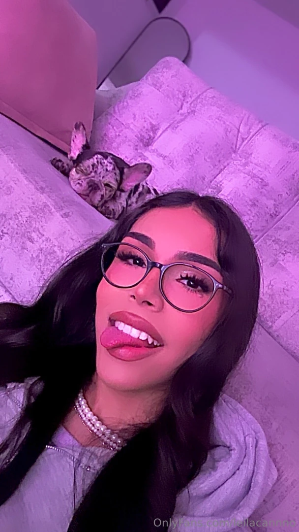 My pup is winking omgg 