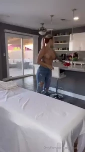 Booked a massage with a new therapist i didn t except him to be so hot