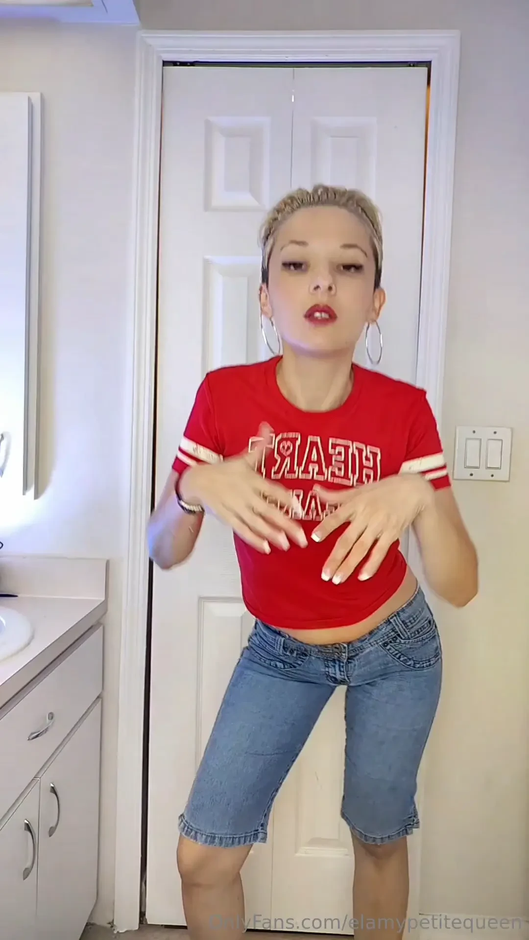 Si te pillara trending dance here is the english translation a-a-oh if 