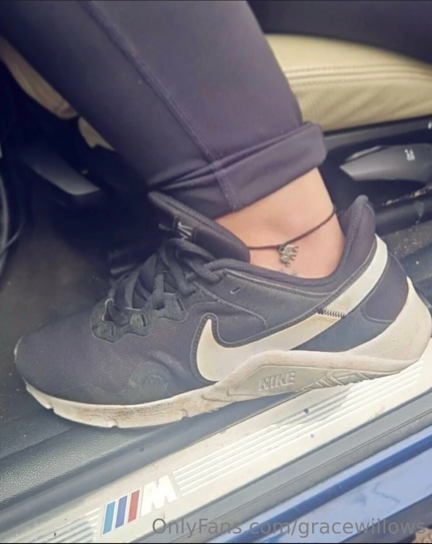 Been in these dirty sweaty trainers all day 