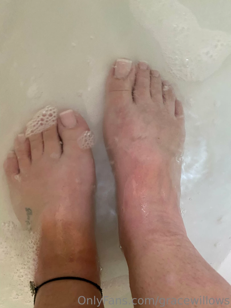 Nice soak in the bath fresh for you to rub them for me part 1 