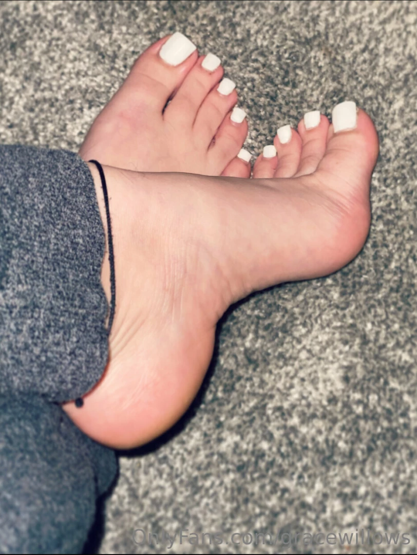 Soft carpet beneath my feet i just love the feeling 
