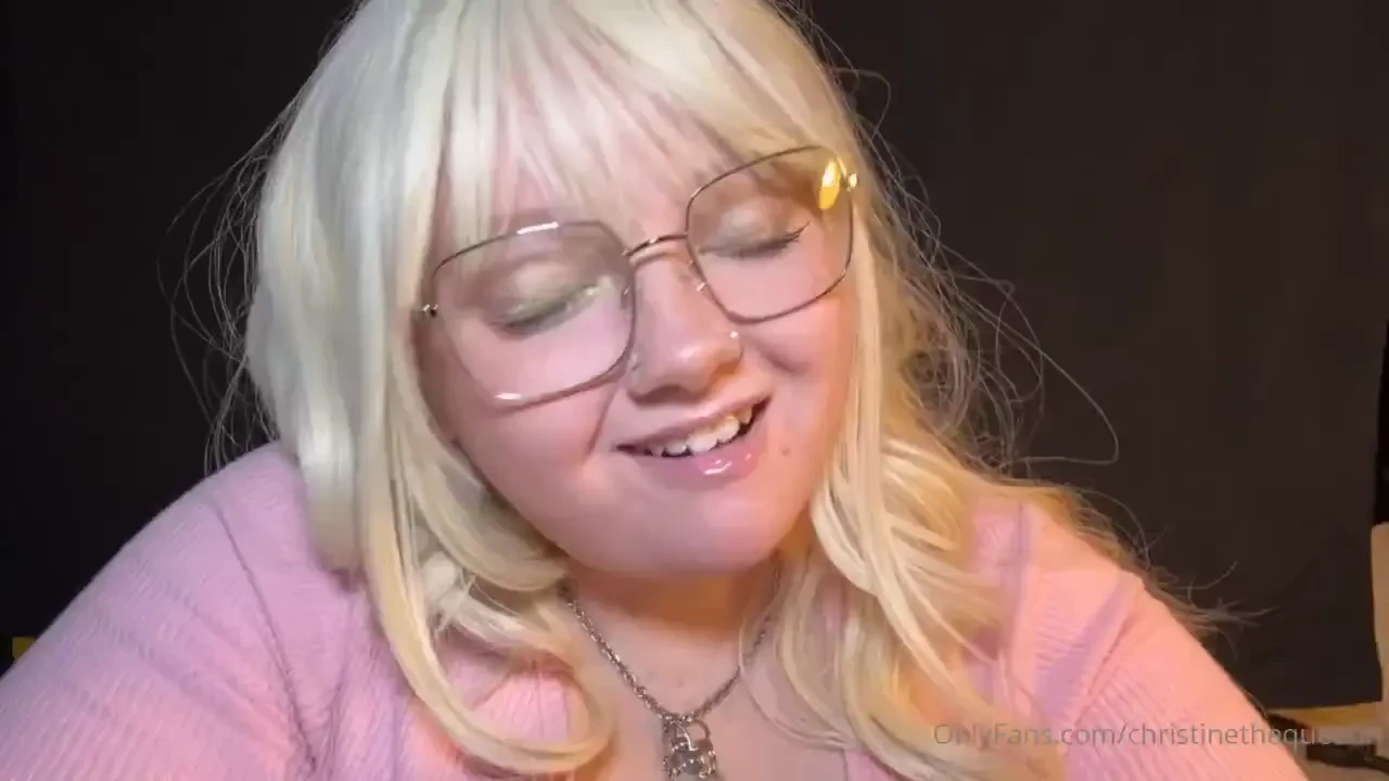 Cutie cock cleaning at your service 