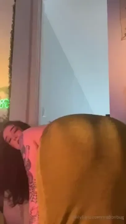 No panties on the first date 