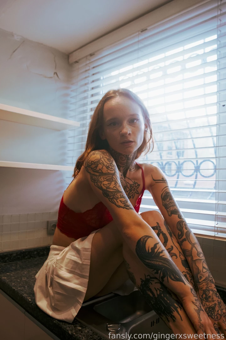 Baby your dessert is waiting for you in the kitchen fyp skinny 