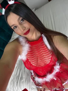 Baby i want you to be my santa and give me my gift beb quiero que seas