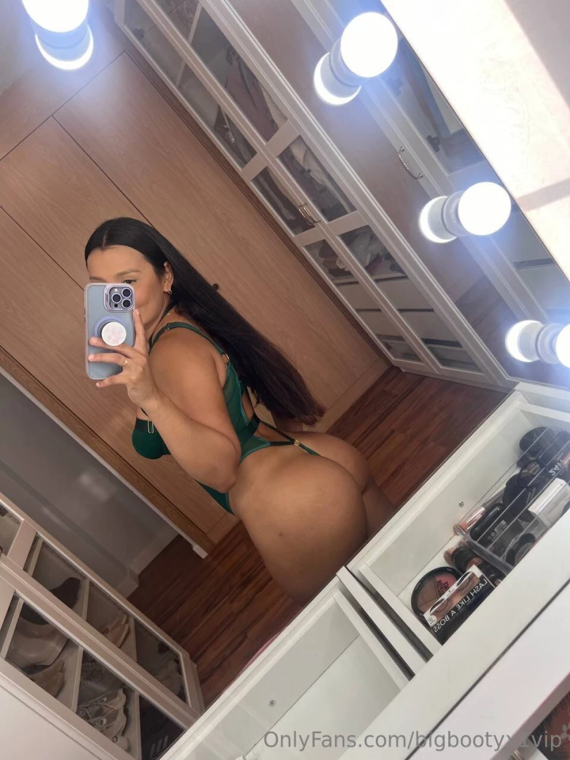 Spank my ass while you pull my hair baby azotame mientras me tiras del 