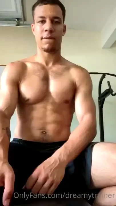 Pec bounce practice lol going to mia lauderdale this weekend maybe 