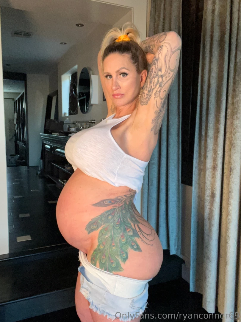 Baby unlock and enjoy my new dildo photoset at 6 30 pm part 1 