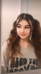 Sweet brunette veronica_sexhelper waiting for you to show you a real part 225