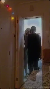 Mommy went to eat a hamburger and i end up in the bathroom sucking and
