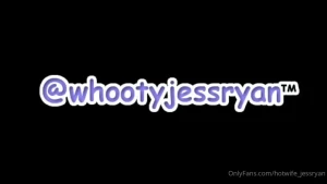 And another new fashion show video this time it s all my thongs and i