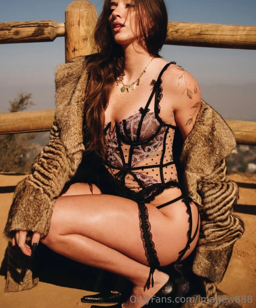 Is this appropriate to wear in p blic 