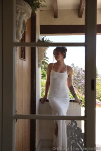 All eyes on me part 111