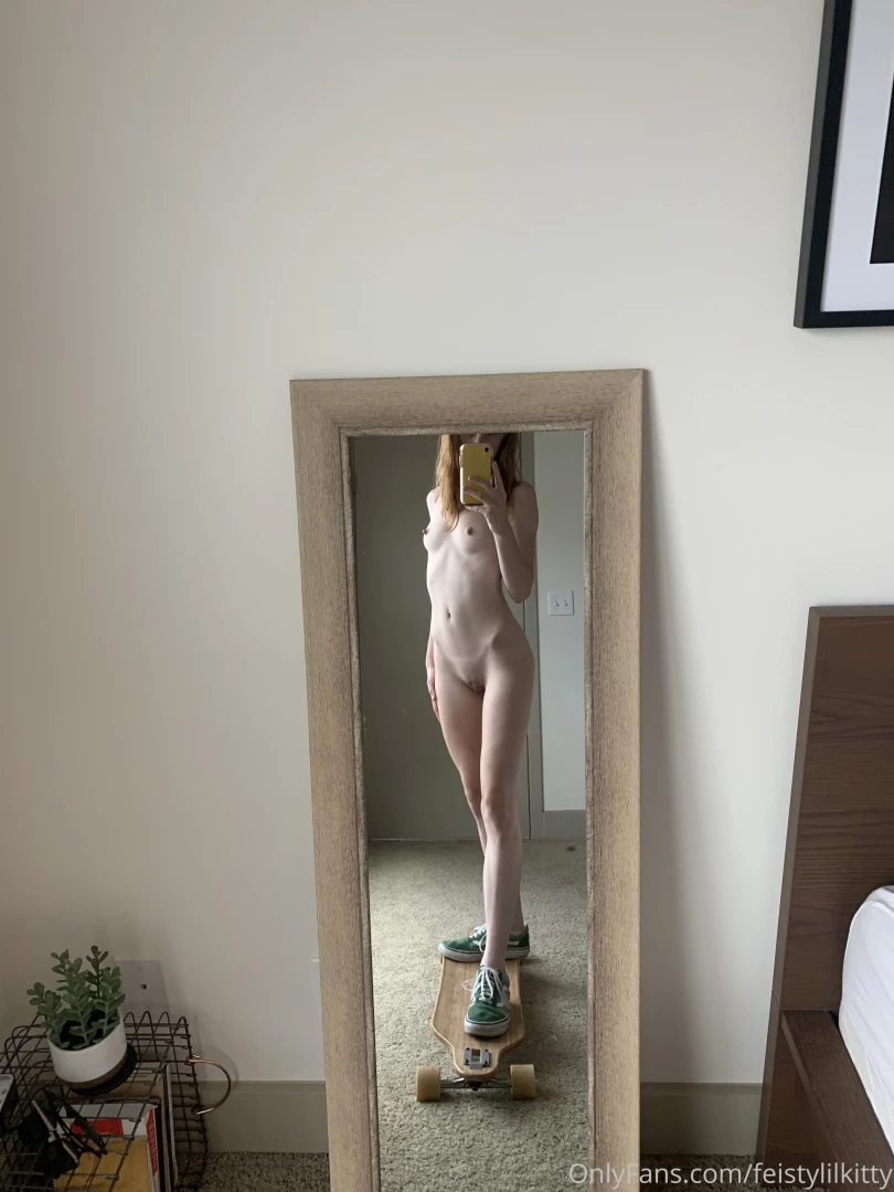 Ya i m a skater girl 