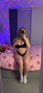 I wonder what ur fav pic out of these 5 is let me know and why part 3