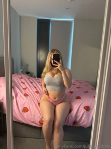 Think my room needs some more decorations tbf