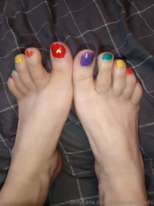 Rainbow toes sorry not sorry if you re getting sick of all the rainbow