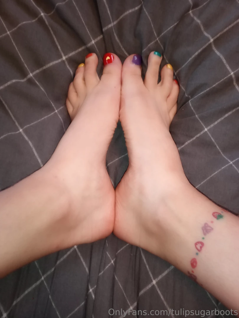 Rainbow toes sorry not sorry if you re getting sick of all the rainbow part 2 