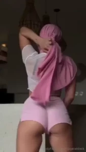 What s the first thing that jumped out at you when you saw this video