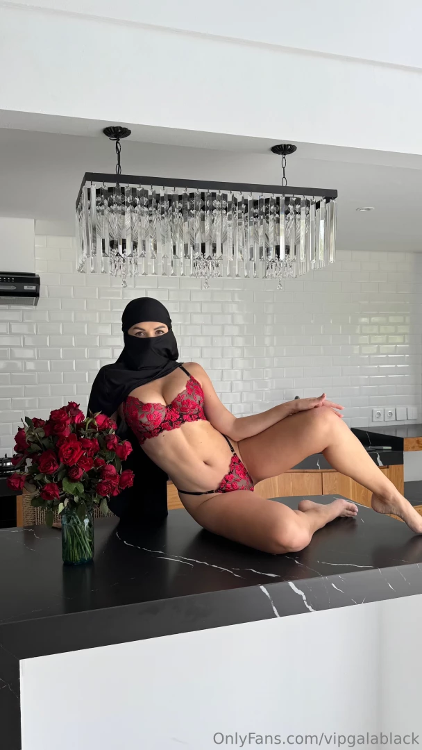 See those flowers and the red underwear what does that mean oh yeah it 