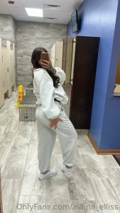 Mirror pics or mirror vids