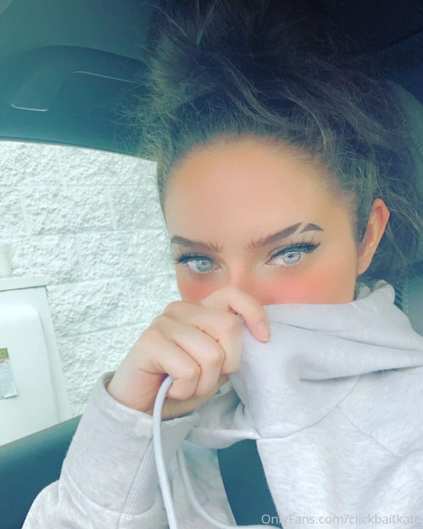 Shit i forgot my mask can i borrow yours 