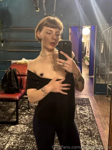 Sale on my vip page new joi s going up on the feed this month