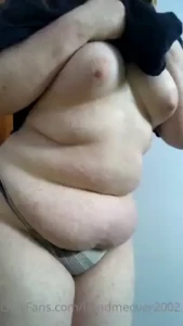 Do you like it when i shake my ass for you