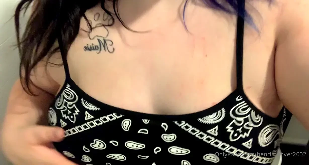 Can i smother you with my titties 