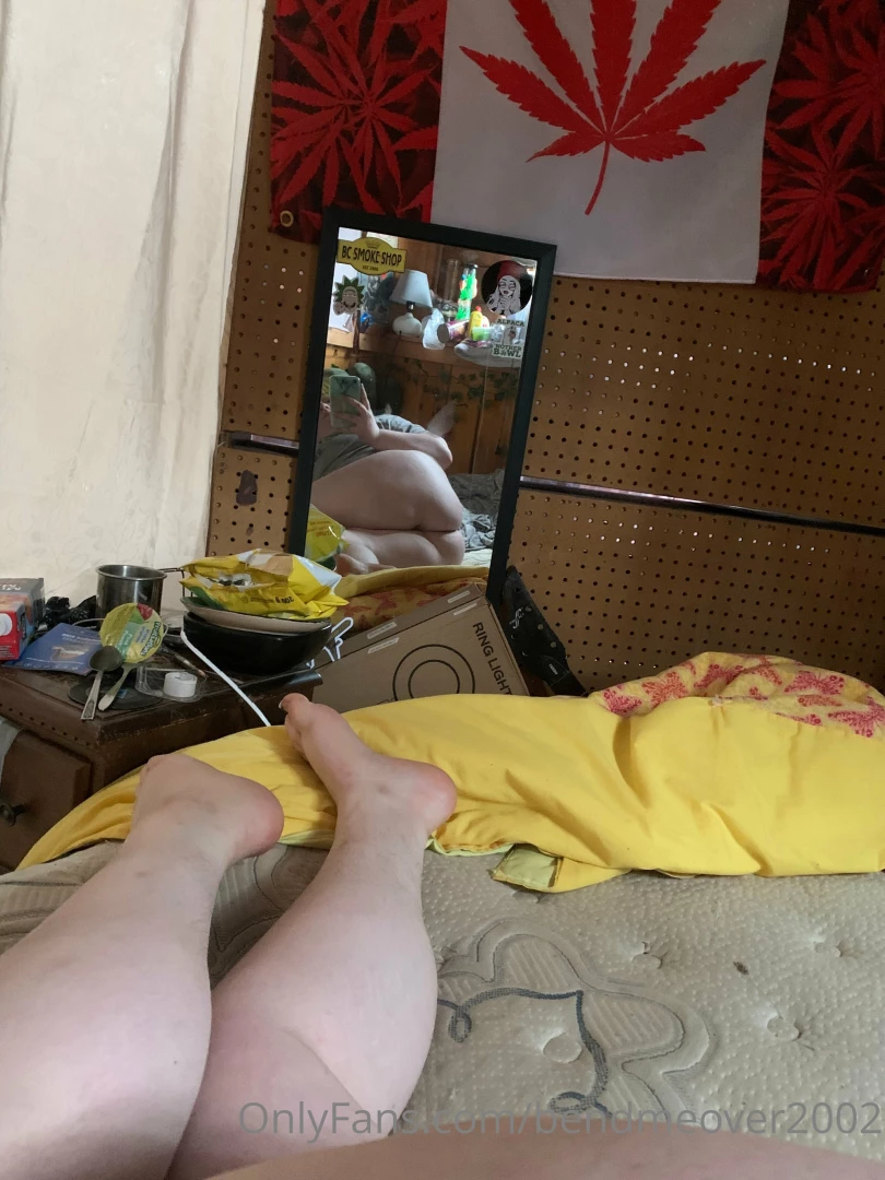 Would you wanna spoon with me 