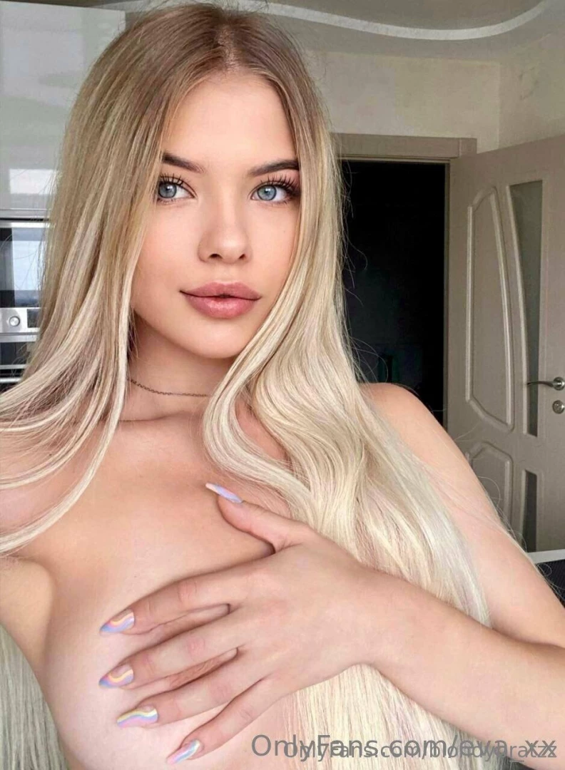 Eva_xxtemporarily free page eva_xx this cute girl is able to do 