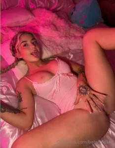 Graciepetite is celebrating her 18th birthday by creating an onlyfans part 18