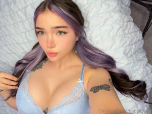 Spoiler alert i look even better without these clothes part 1