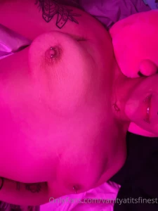 Pink lighting is so so cute