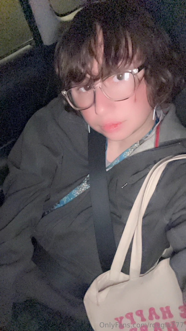 Just some selfies i thought were cute part 2 