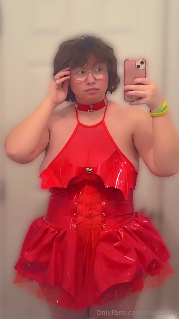 Just some little selfies i thought were cute 3 