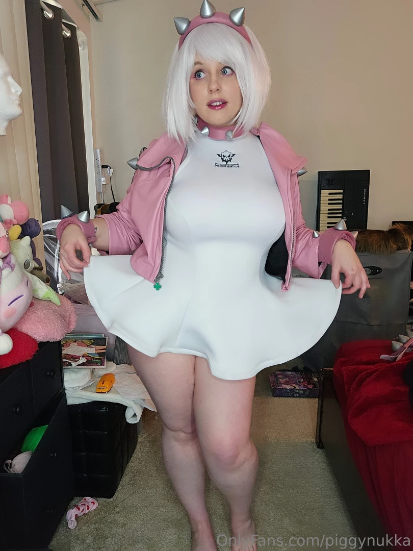 Took some valentine s elphelt photos for my main social media accounts 