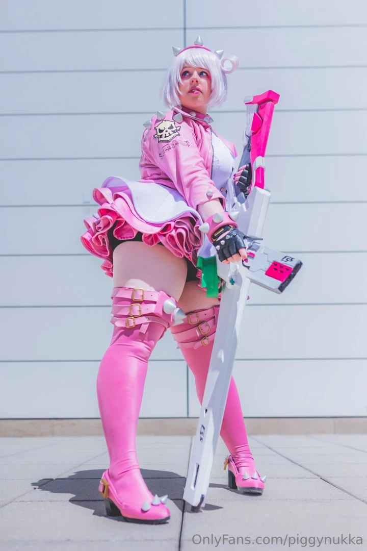 I like how this photos shows off my gams and my construction skills so 