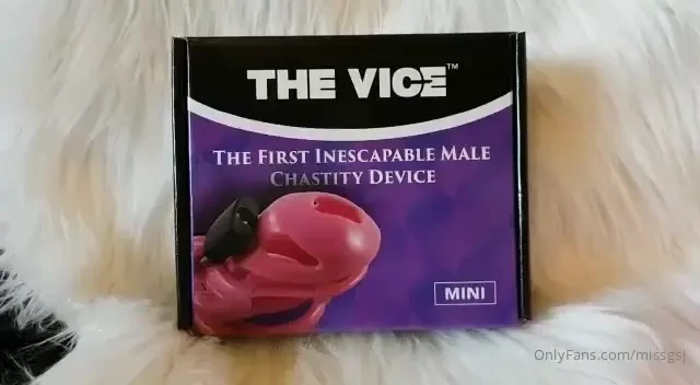 I wonder who is going to win the amazing prize i have mini or standard 